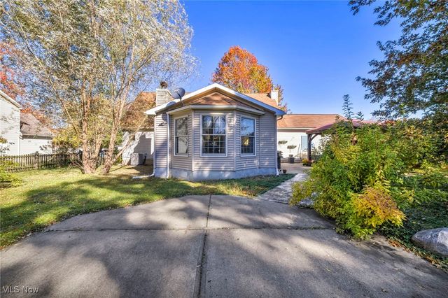 7292 Kenssington Drive, North Ridgeville, OH 44039