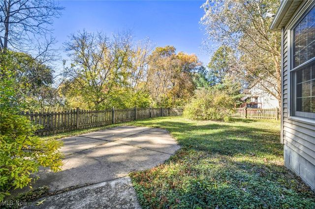 7292 Kenssington Drive, North Ridgeville, OH 44039