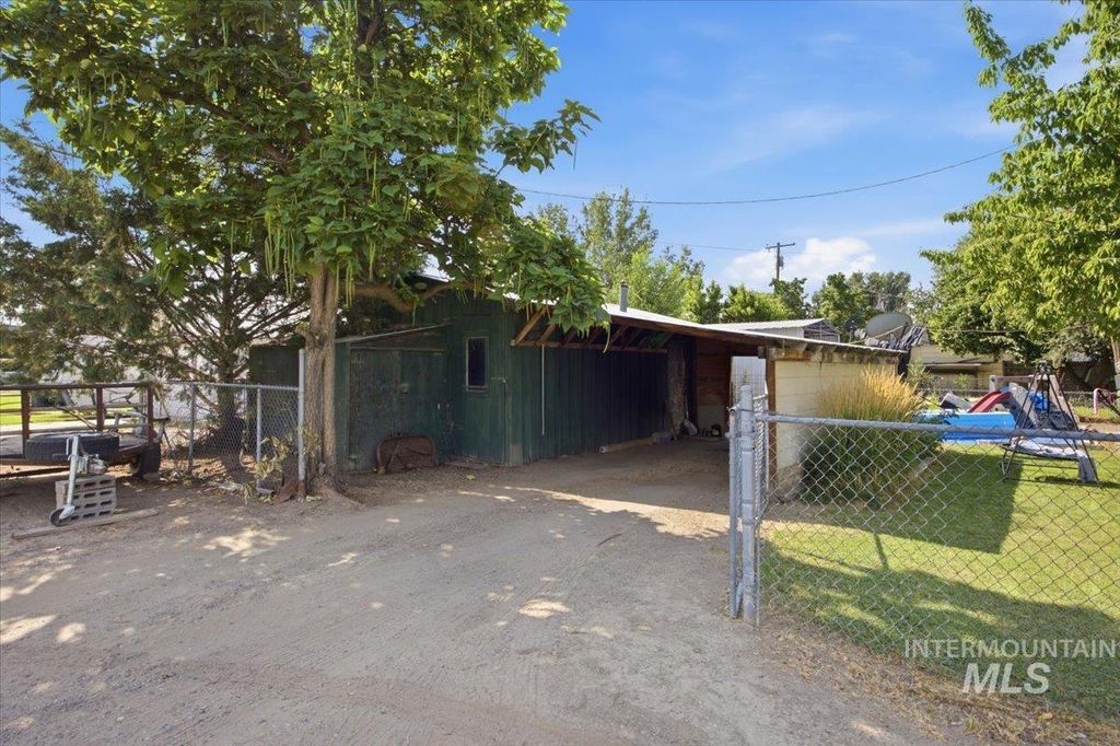 535 5th Ave W, Gooding, ID 83330 photo 5