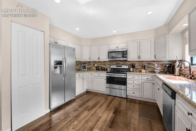 6145 Castlewood Lane, Colorado Springs, CO 80918