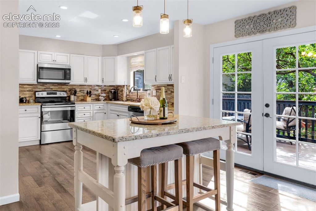 6145 Castlewood Lane, Colorado Springs, CO 80918 — photo 5