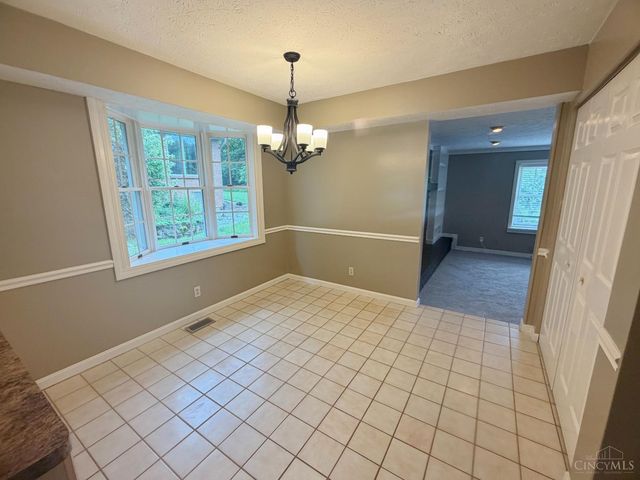 876 Maple Ridge Court, Fairfield, OH 45014