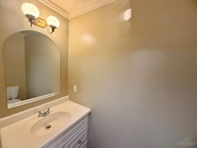 876 Maple Ridge Court, Fairfield, OH 45014