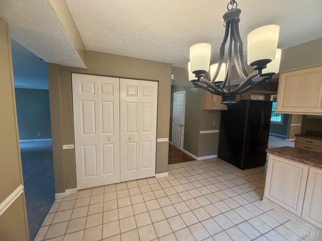 876 Maple Ridge Court, Fairfield, OH 45014