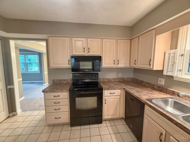 876 Maple Ridge Court, Fairfield, OH 45014