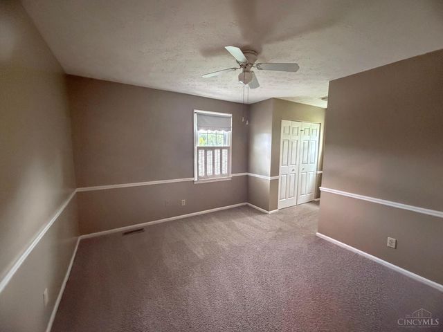 876 Maple Ridge Court, Fairfield, OH 45014