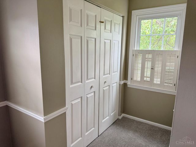 876 Maple Ridge Court, Fairfield, OH 45014