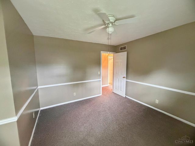 876 Maple Ridge Court, Fairfield, OH 45014