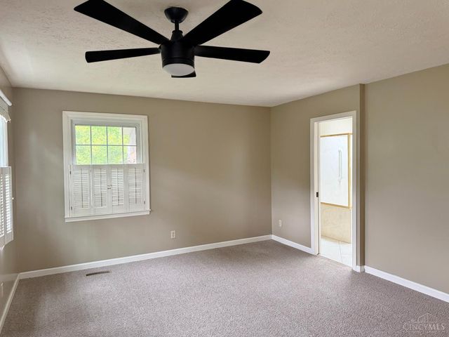 876 Maple Ridge Court, Fairfield, OH 45014