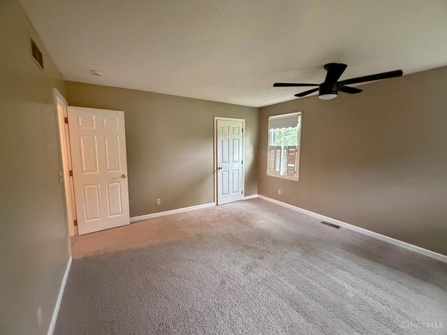 876 Maple Ridge Court, Fairfield, OH 45014