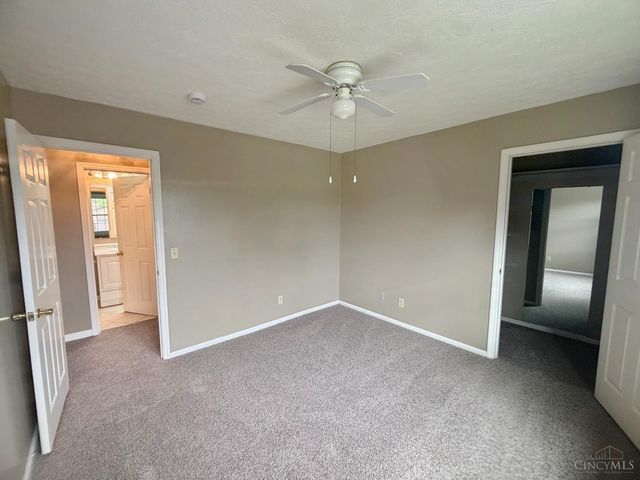876 Maple Ridge Court, Fairfield, OH 45014