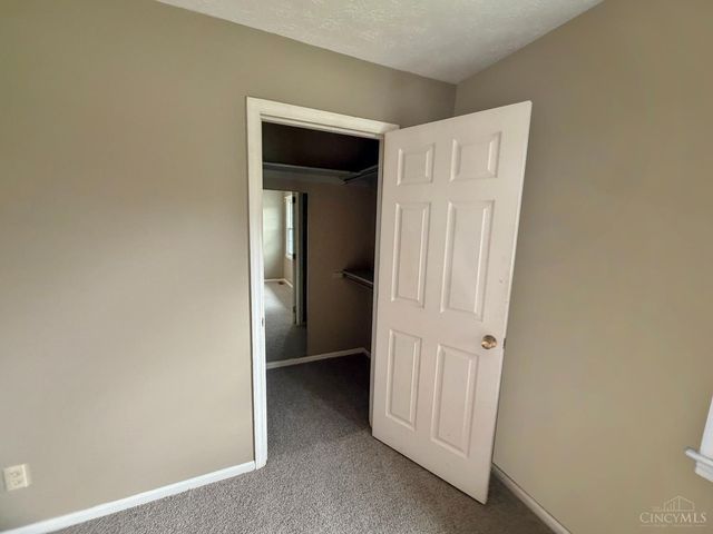 876 Maple Ridge Court, Fairfield, OH 45014
