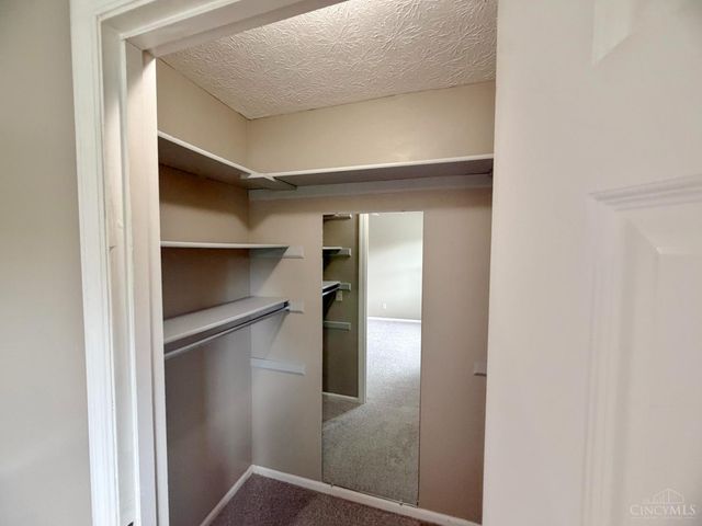 876 Maple Ridge Court, Fairfield, OH 45014