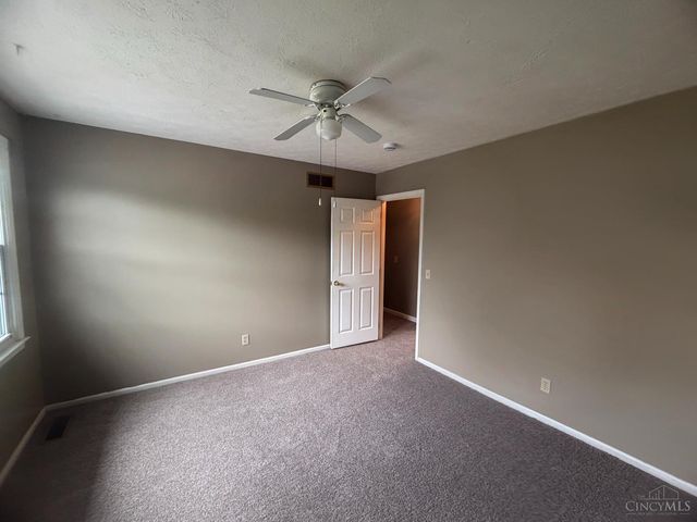 876 Maple Ridge Court, Fairfield, OH 45014