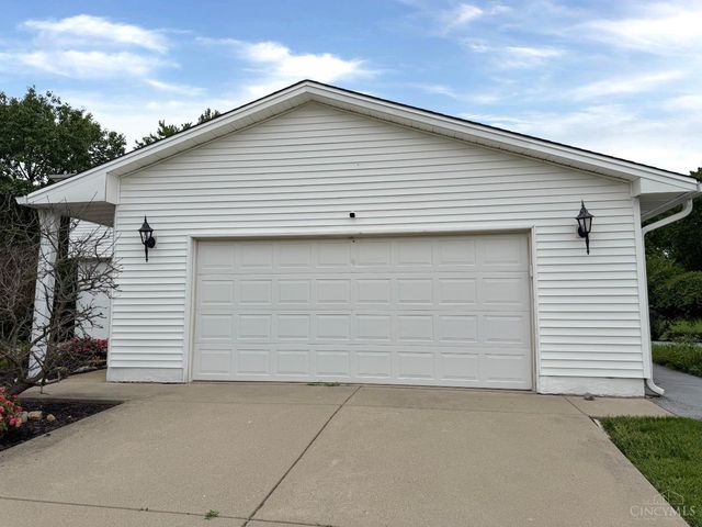 876 Maple Ridge Court, Fairfield, OH 45014