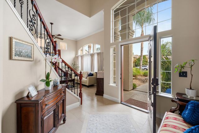 2433 Twain Avenue, Clovis, CA 93611
