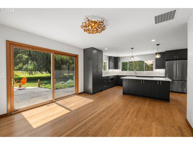 6960 Sw RALEIGHWOOD Ln, Portland, OR 97225