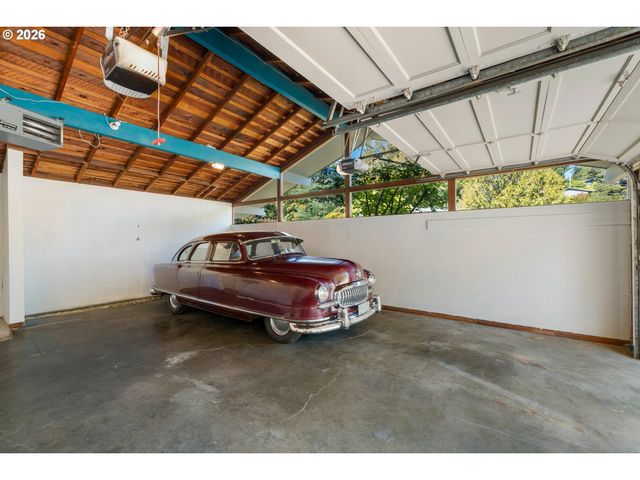 6960 Sw RALEIGHWOOD Ln, Portland, OR 97225
