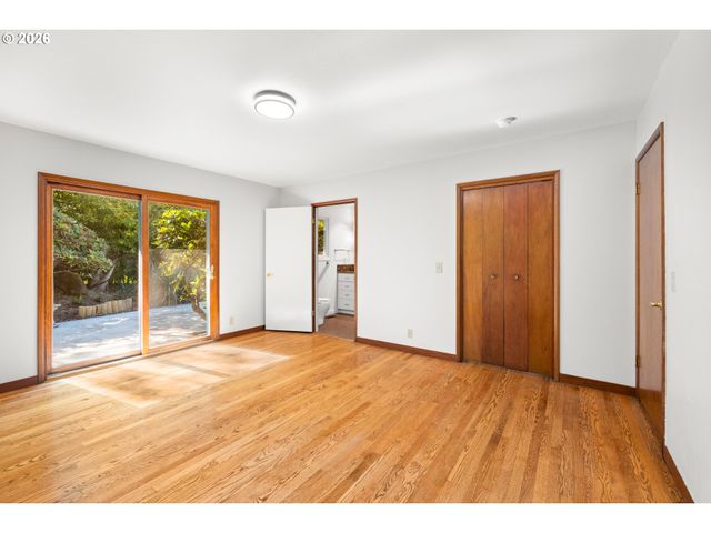 6960 Sw RALEIGHWOOD Ln, Portland, OR 97225