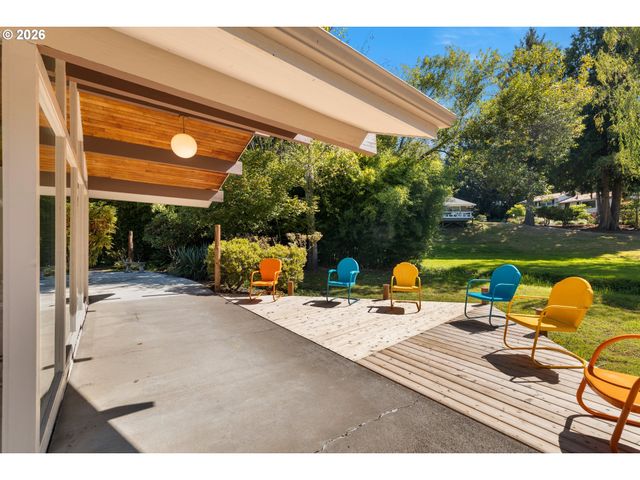 6960 Sw RALEIGHWOOD Ln, Portland, OR 97225