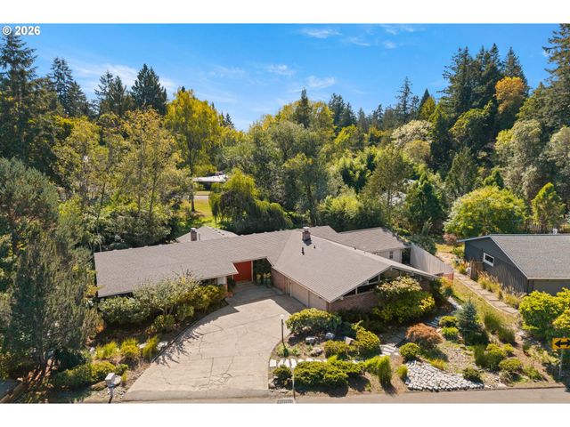 6960 Sw RALEIGHWOOD Ln, Portland, OR 97225