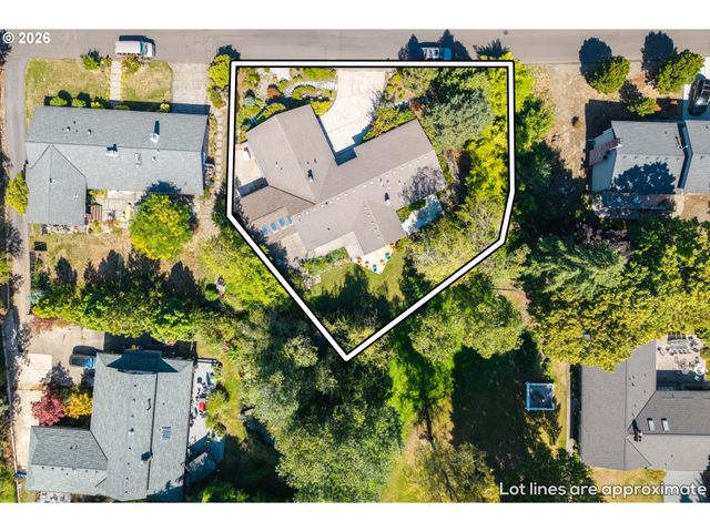 6960 Sw RALEIGHWOOD Ln, Portland, OR 97225