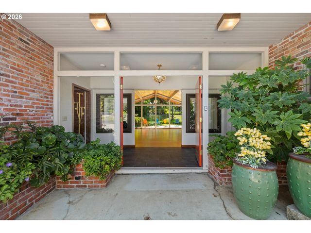 6960 Sw RALEIGHWOOD Ln, Portland, OR 97225