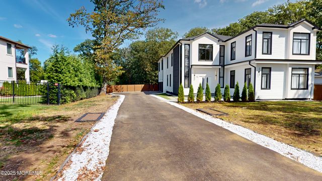 93 Buckley Road, Marlboro, NJ 07746