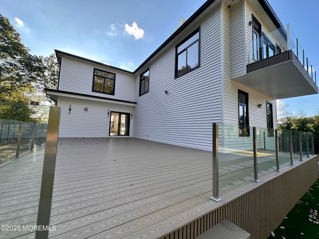 93 Buckley Road, Marlboro, NJ 07746