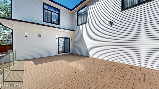 93 Buckley Road, Marlboro, NJ 07746