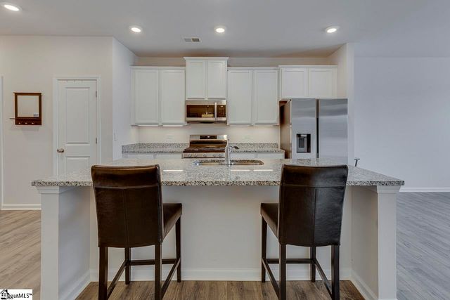 406 Laurel Park Drive, Greenville, SC 29607