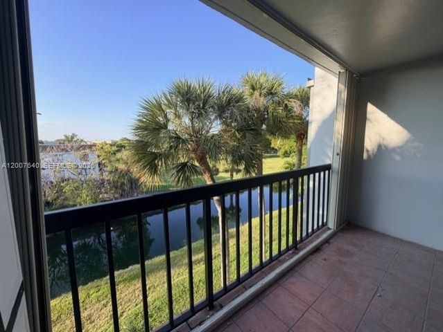 10825 SW 112th Ave 307, Miami, FL 33176