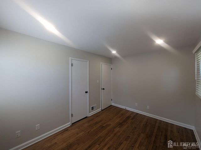 6 Hillside Avenue, Jamesburg, NJ 08831