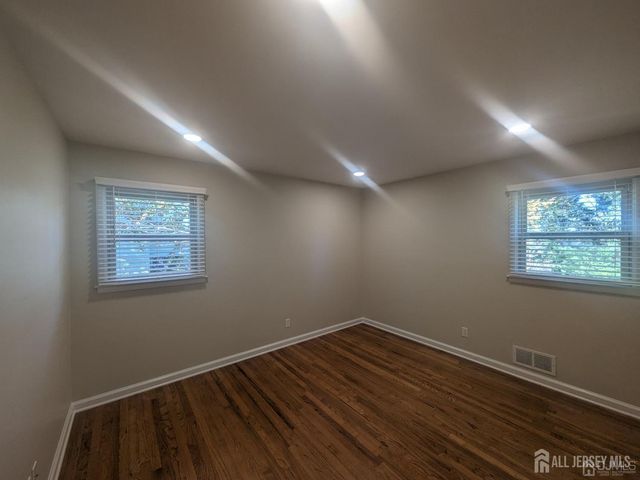 6 Hillside Avenue, Jamesburg, NJ 08831