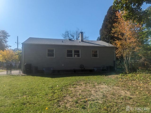6 Hillside Avenue, Jamesburg, NJ 08831
