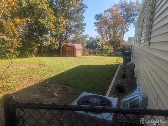 6 Hillside Avenue, Jamesburg, NJ 08831