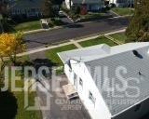 6 Hillside Avenue, Jamesburg, NJ 08831