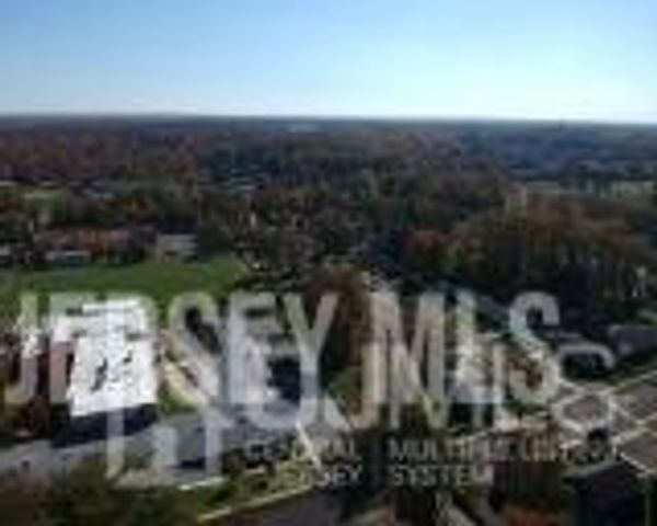 6 Hillside Avenue, Jamesburg, NJ 08831