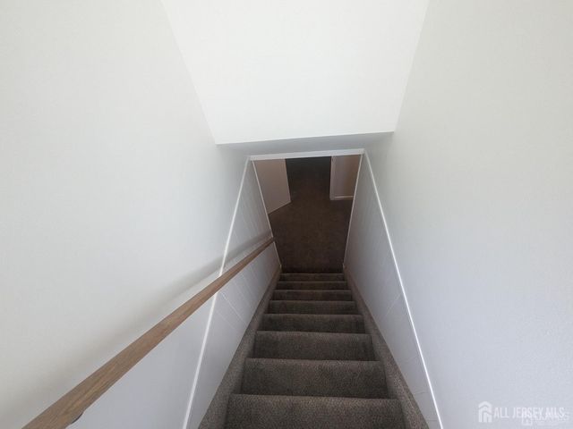 6 Hillside Avenue, Jamesburg, NJ 08831