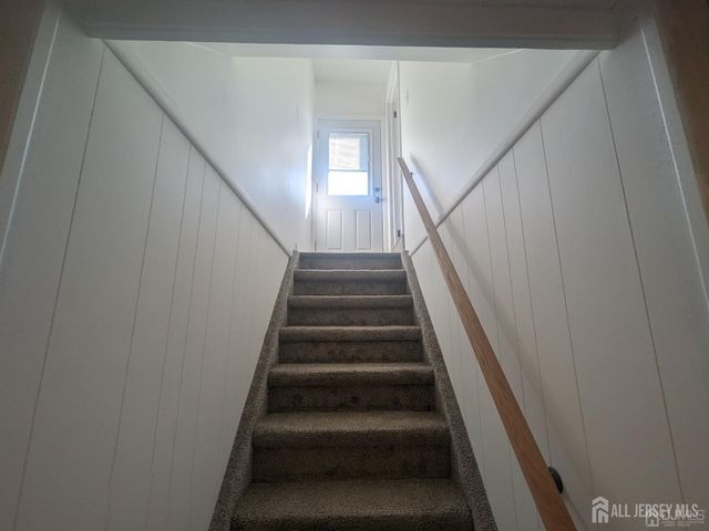 6 Hillside Avenue, Jamesburg, NJ 08831