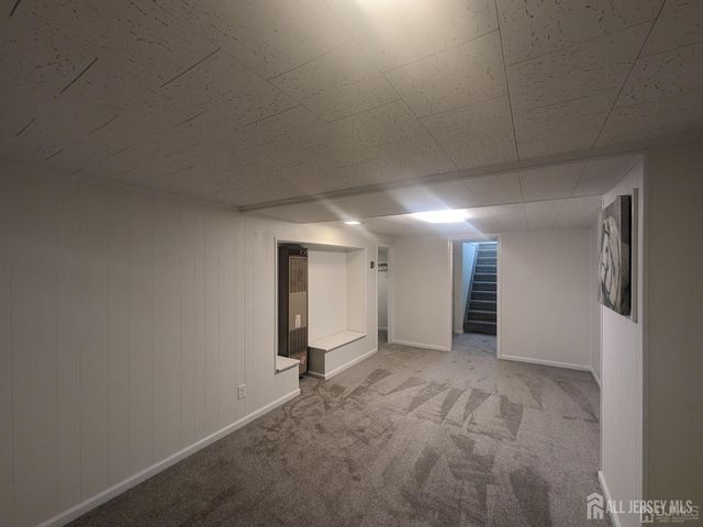 6 Hillside Avenue, Jamesburg, NJ 08831
