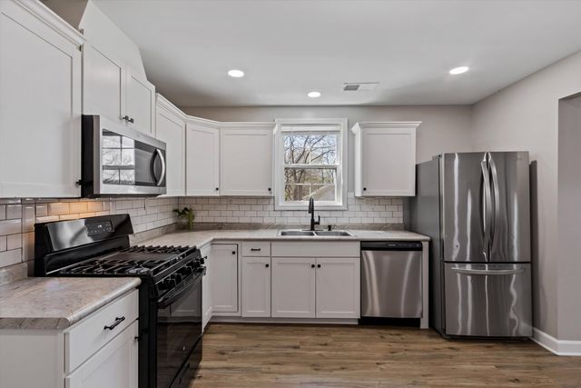 1217 CARLTON RD, Memphis, TN 38106