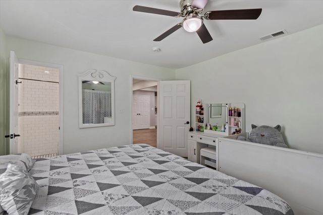 1217 CARLTON RD, Memphis, TN 38106