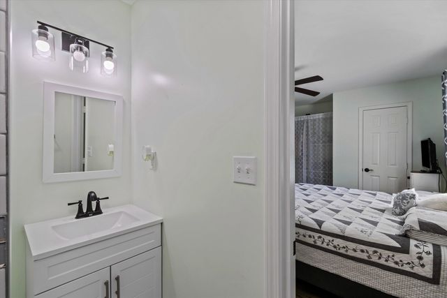 1217 CARLTON RD, Memphis, TN 38106