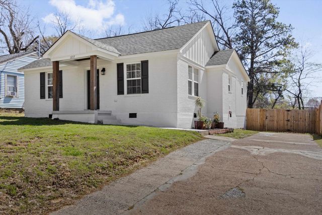 1217 CARLTON RD, Memphis, TN 38106
