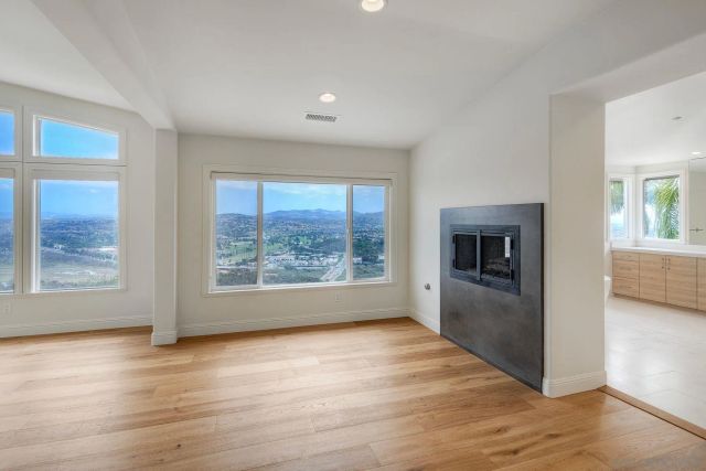 1651 Bella Laguna Court, Encinitas, CA 92024