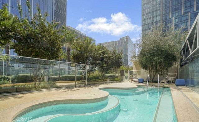 877 Francisco 3003, Los Angeles, CA 90017