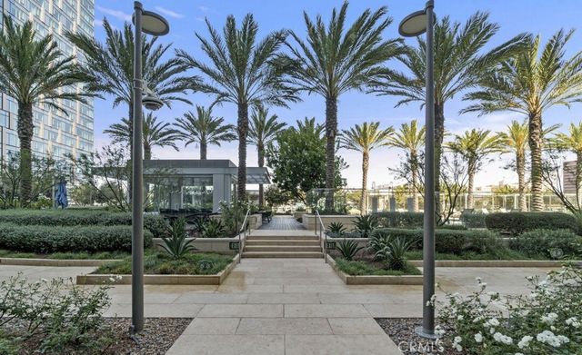 877 Francisco 3003, Los Angeles, CA 90017