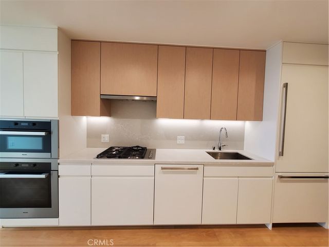 877 Francisco 3003, Los Angeles, CA 90017