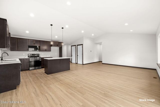 12013 N LENNON LN, Rathdrum, ID 83858